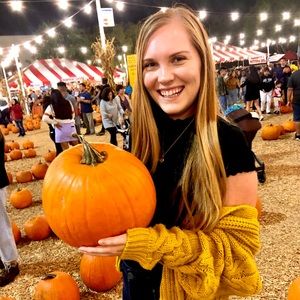 Meet your Posher, Ashley